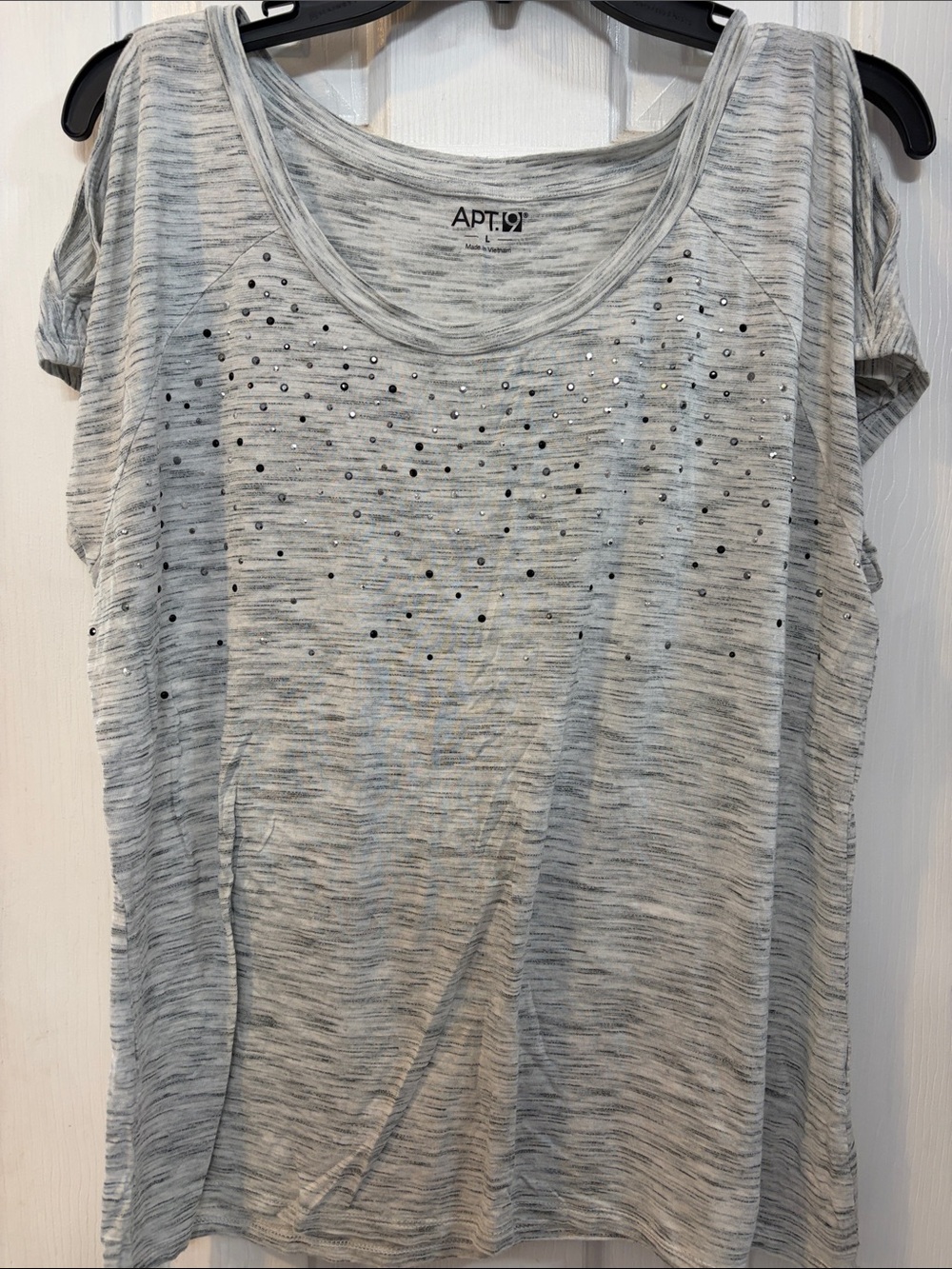 Apt. 9 Light Heather Gray Short Sleeve Scoop Neck Top with Stud Accents